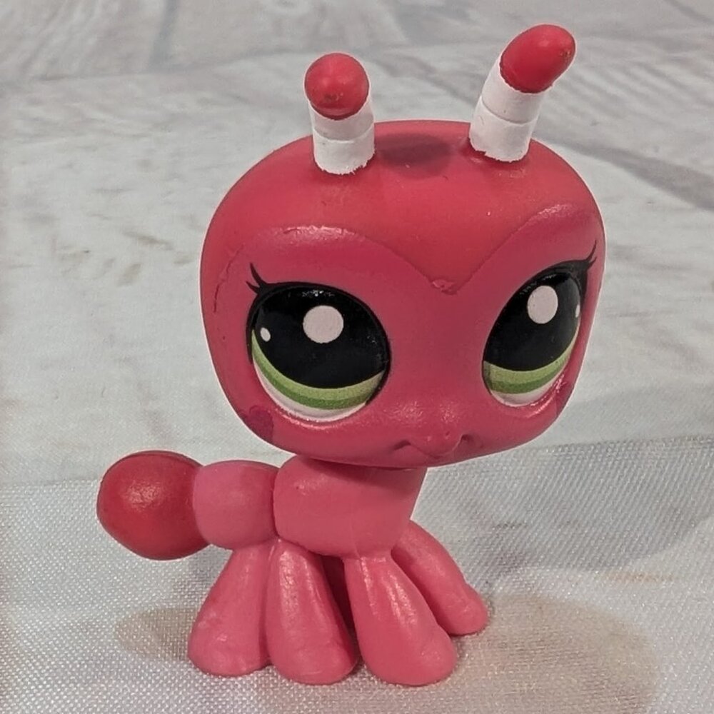 Hasbro Pink Plastic Ant Blythe Littlest Pet Shop Adventure Action Figure